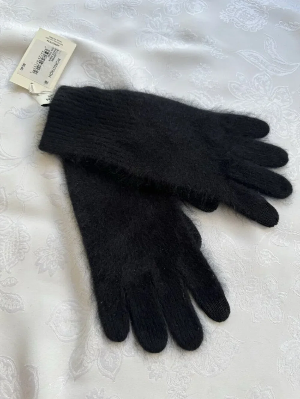 Nordstrom Women's Black Fuzzy Knit 100% Cashmere Gloves NEW